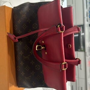 Louis Vuitton Venus, used, normal wear marks. Includes dust bag